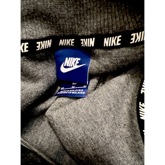 Nike Jacket Women’s Size Medium Full Zip Gray Athletic 854949-071 - Picture 3 of 3